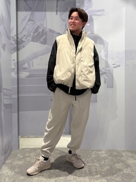 「アイテム（ダウンベスト）」を使った、New Balanceさん（メンズ・177cm）の冬コーディネート