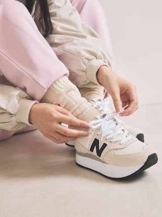 【新品】16.5センチ ハニー×コーデュロイ ニューバランス スニーカー 新品】16センチ ハニー×コーデュロイ ニューバランス スニーカー