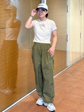 「NEW BALANCE（ニューバランス）のTrackside リンガーショートスリーブTシャツ（Tシャツ/カットソー、ブラウン系）」を使った、New Balanceさん（レディース・162cm）の夏コーディネート