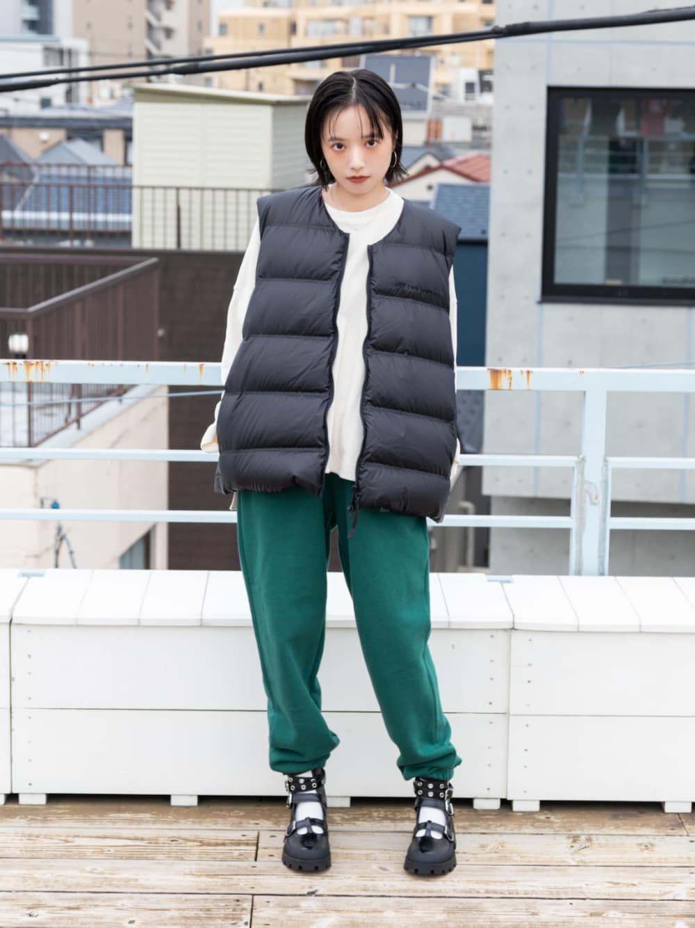 newbalance リヴァプール　ダウンベスト LAGUA GEM | SHIRRING RIBBON ダウンベスト (ベスト ) |SHEL