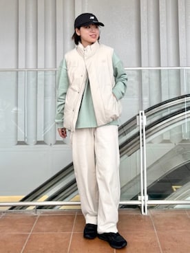 「アイテム（ダウンベスト）」を使った、New Balanceさん（レディース・160cm）の秋コーディネート