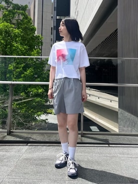 「NEW BALANCE（ニューバランス）のNB GREY フォトTシャツレッド（Tシャツ/カットソー、ホワイト系）」を使った、New Balanceさん（レディース・150cm）の夏コーディネート