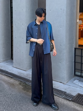 「SINSS（シンス）のTwo tuck sweatpants / 2タックスウェットパンツ（スウェットパンツ、ブラック系）」を使った、桜介さん（メンズ・177cm）の夏コーディネート