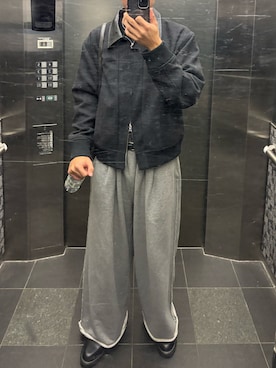 「アイテム（スウェットパンツ）」を使った、桜さん（メンズ・177cm）の秋コーディネート