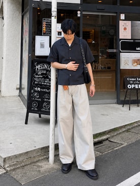 「SINSS（シンス）のアイテム（ショルダーバッグ）」を使った、Ousukeさん（メンズ・177cm）の秋コーディネート