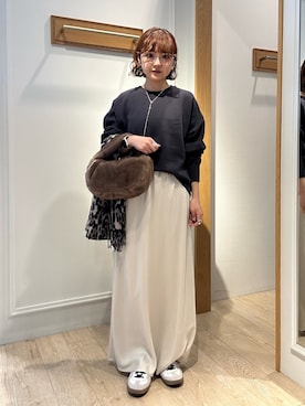 「アイテム（ストール/ショール）」を使った、ririkaさん（レディース・157cm・20代）の秋コーディネート