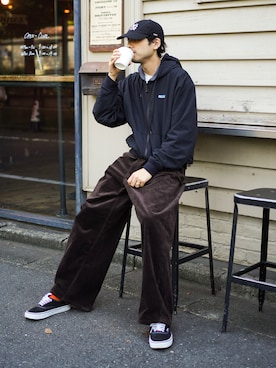 「CIAOPANIC TYPY（チャオパニックティピー）の【UNISEX】ベロアカーブパンツ（その他パンツ、ブラウン系）」を使った、KOGIさん（メンズ・175cm）の秋コーディネート