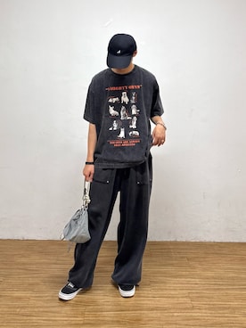 「SOUNDSGOOOOD（サウンズグッド）の【SOUNDS GOOOOD】パウダー加工プリント&刺繍TEE（Tシャツ/カットソー、グレー系）」を使った、KOGIさん（メンズ・175cm）の夏コーディネート