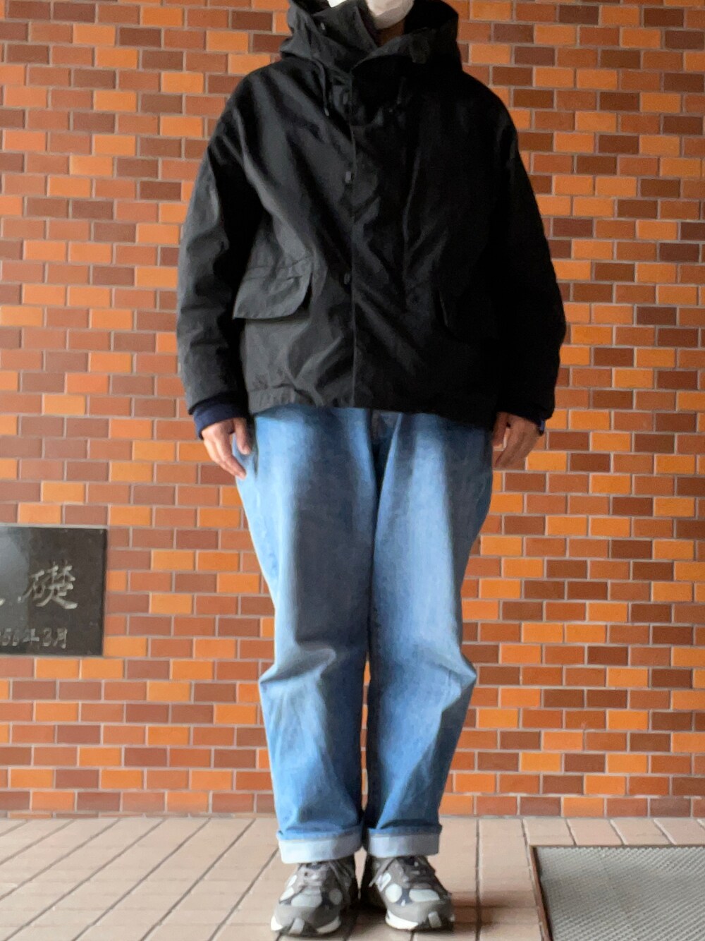 「TEATORA、パッカブル、CIOTA、ストレートデニム、loopwheeler、スウェット、New Balance、991」｜「TEATORAのパッカブル／サイズ2（マウンテンパーカー、ブラック系）」を使った、SPADE25さん（レディース・167cm）の冬コーディネートの1枚目の写真