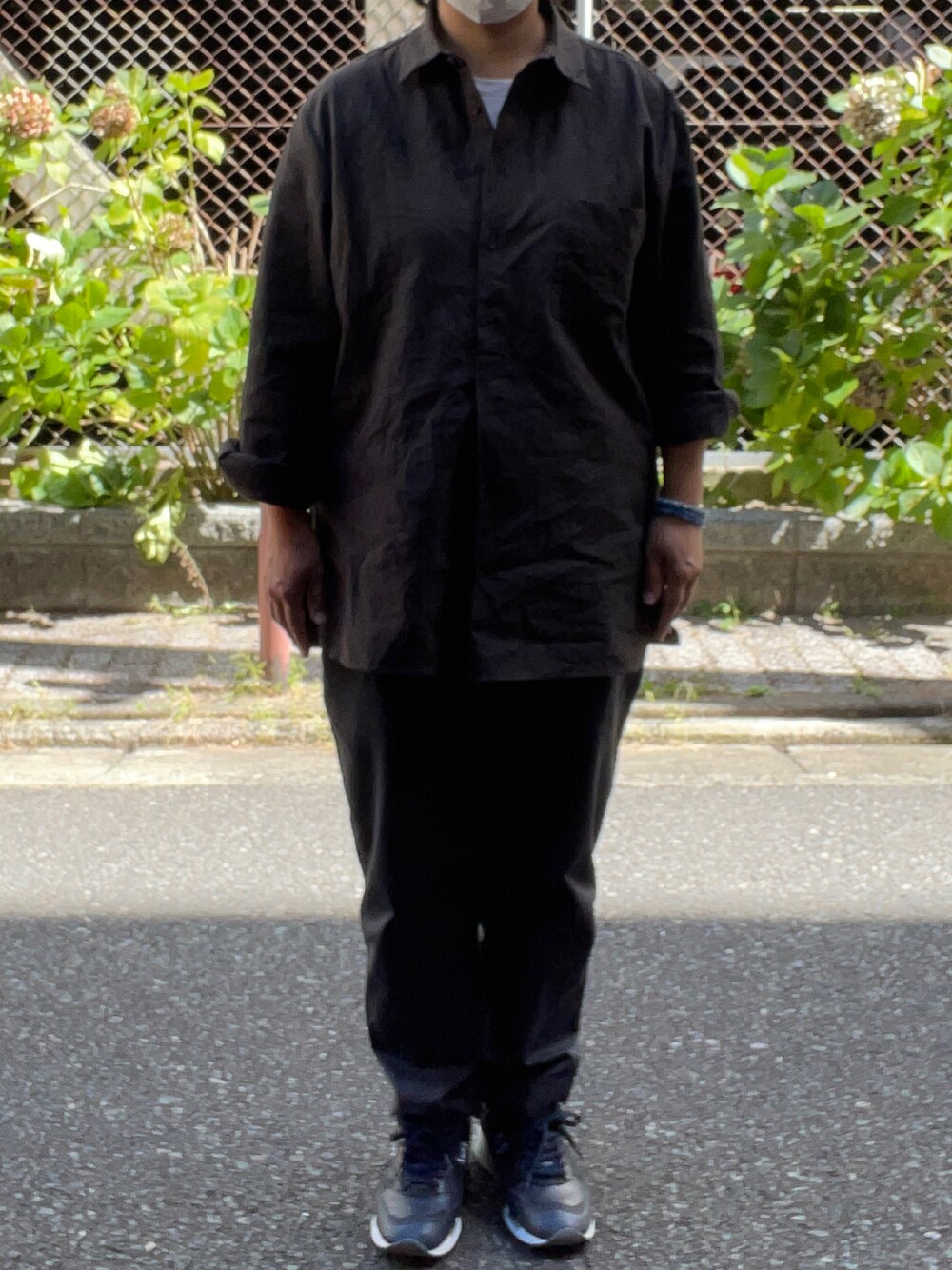 「秋コーデ、YAECA、Porter Classic、New Balance」｜「YAECAのアイテム（シャツ/ブラウス、ブラウン系）」を使った、SPADE25さん（レディース・167cm）の秋コーディネートの1枚目の写真