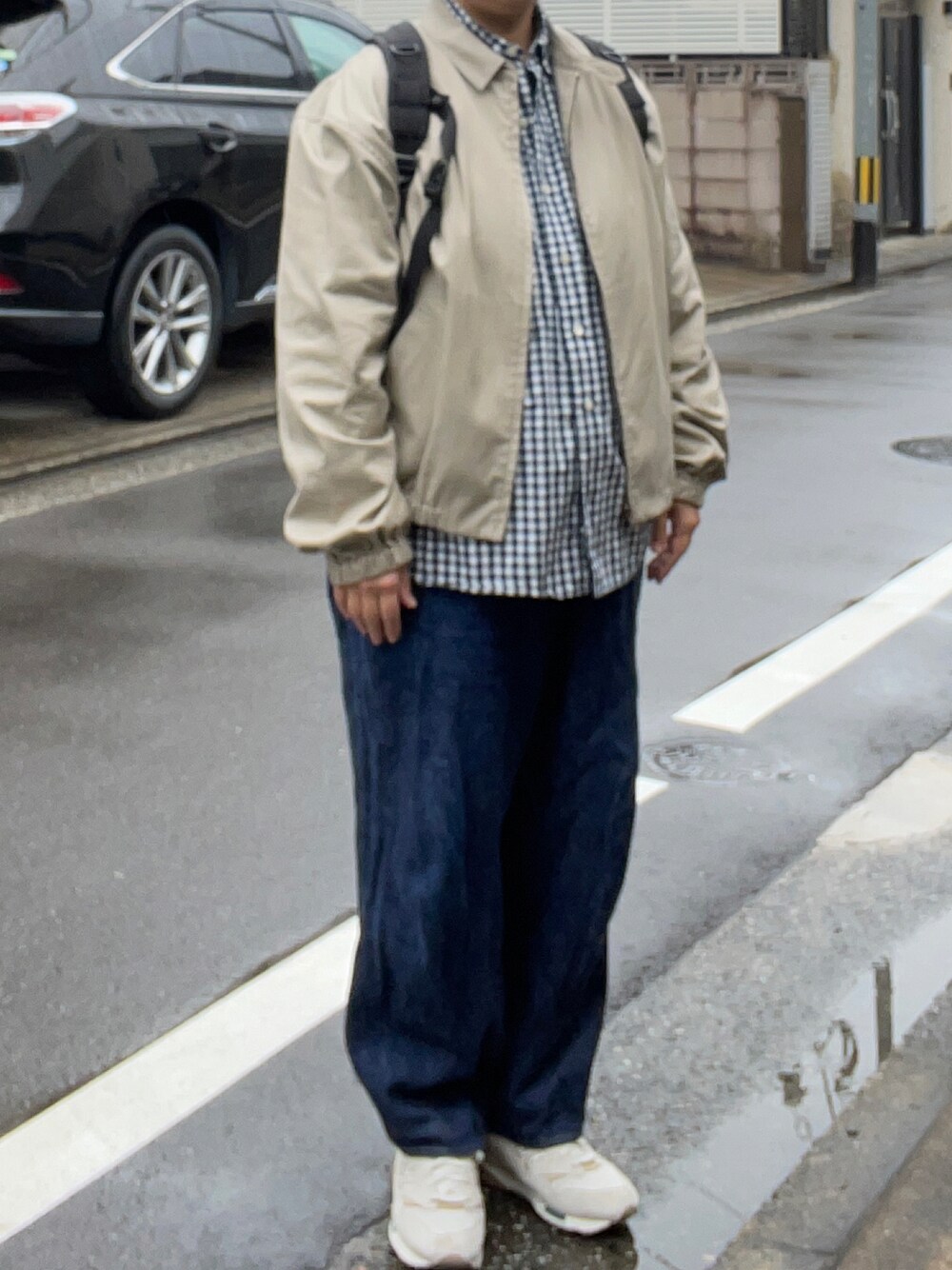 「CIOTA、ジャケット、Porter Classic、ギンガムチェック、COMOLI、デニム、ベルベットパンツ、New Balance、Gregory」｜「COMOLIのアイテム（デニムパンツ、ブルー系）」を使った、SPADE25さん（レディース・167cm）の秋コーディネートの1枚目の写真