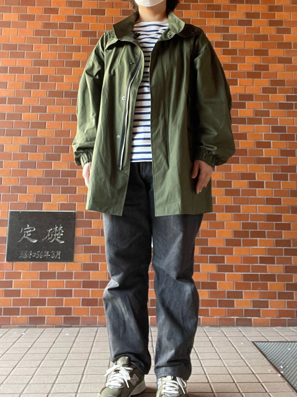 「春コーデ、ATON、ショートモッズ、loopwheeler、ロンT、CIOTA、テーパードデニム、New Balance、2002R」｜「CIOTAのテーパード（デニムパンツ、ブラック系）」を使った、SPADE25さん（レディース・167cm）の春コーディネートの1枚目の写真