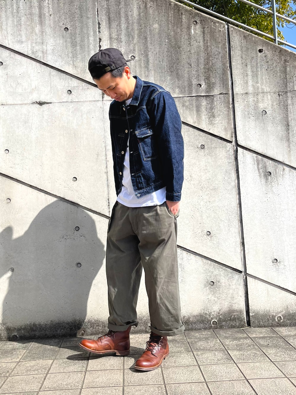 「春服デビュー宣言、カジュアル、メンズコーデ、大人カジュアル、いいね、save、フォローお願いします🤑、デニムジャケット、Gジャン、おしゃれさんと繋がりたい、ブーツ」｜「RED WING SHOESのアイテム（ブーツ、ブラウン系）」を使った、kkkkumeさん（メンズ・177cm）の春コーディネートの1枚目の写真