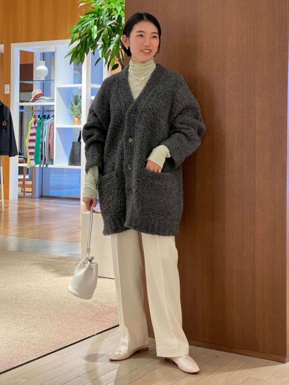 トゥモローランド GALERIE VIE グレー系のロングカーディガン TOMORROWLAND ニット セーター セール ウールカシミヤ Vネックロングカーディガン （カーディガン