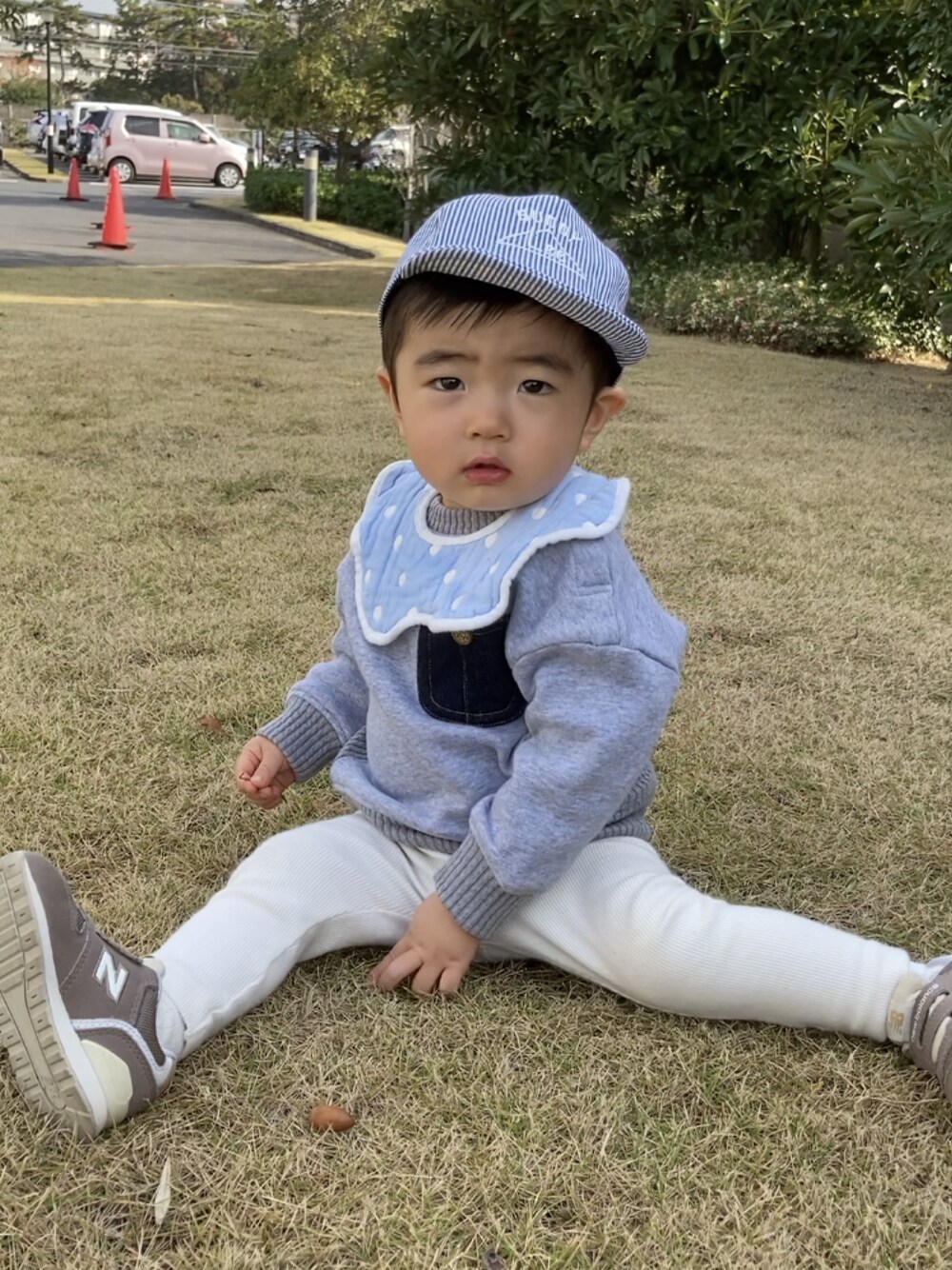 「Leeのアイテム（キャップ、シルバー系）」を使った、mosdefさん（キッズ・80cm）の冬コーディネートの1枚目の写真