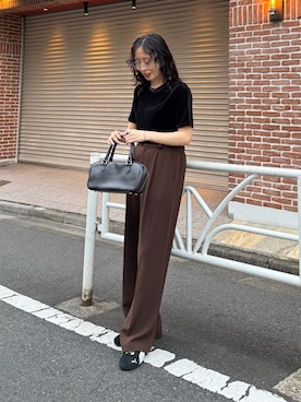「アイテム（スラックス）」を使った、スダサチカさん（レディース・155cm）の夏コーディネート