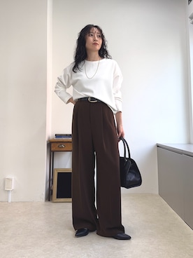 「アイテム（スラックス）」を使った、スダサチカさん（レディース・155cm）の夏コーディネート