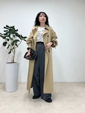 「アイテム（トレンチコート）」を使った、スダサチカさん（レディース・155cm）の夏コーディネート