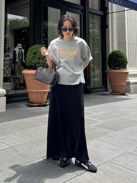 「fredy emue（フレディエミュ）のフロッキーロゴ5分袖Tシャツ（Tシャツ/カットソー、グレー系）」を使った、スダサチカさん（レディース・155cm）の夏コーディネート