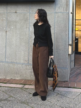 「アイテム（バンダナ/スカーフ）」を使った、スダサチカさん（レディース・155cm）の秋コーディネート