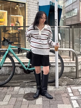 「アイテム（トップス）」を使った、スダサチカさん（レディース・155cm）の秋コーディネート