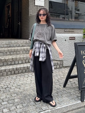 「fredy emue（フレディエミュ）のピグメント刺繍クロップドTシャツ（Tシャツ/カットソー）」を使った、スダサチカさん（レディース・155cm・20代）の夏コーディネート