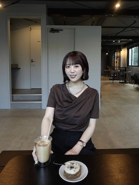 「mysty woman（ミスティウーマン）のドレープカットソー半袖　1049038（Tシャツ/カットソー、ブラウン系）」を使った、maika10008さん（レディース）の夏コーディネート