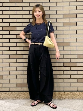 「アイテム（バングル/リストバンド、ブラック系）」を使った、福西さん（レディース・160cm）の夏コーディネート