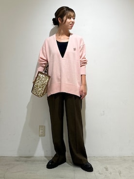 「アイテム（ブローチ/コサージュ）」を使った、福西さん（レディース・160cm）の秋コーディネート