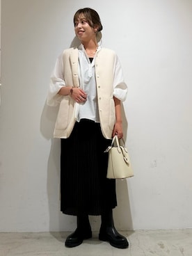「アイテム（その他アウター、ホワイト系）」を使った、福西さん（レディース・160cm）の秋コーディネート