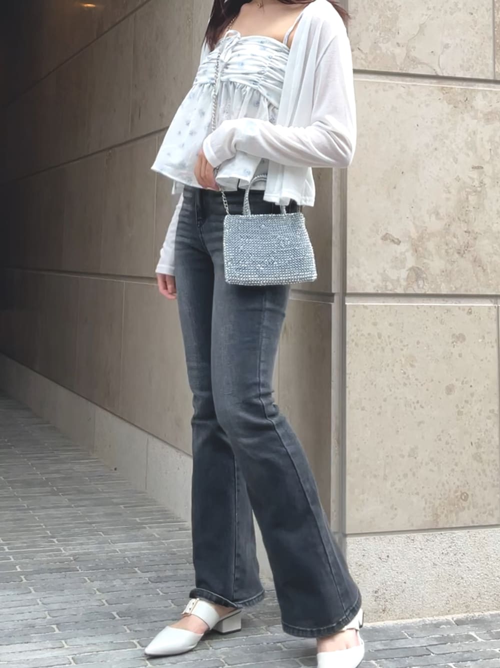 「韓国ファッション、オトナ女子、夏ファッション、大人ファッション、キレイめカジュアル、シンプルスタイル、今日のコーデ、カジュアルガーリー、ootd、花柄」｜「kirakiraShopの【２点セット】1枚で着映え、セットでこなれ感。花柄 キャミ ブラウス&シアー カーディガン（キャミソール、ブルー系）」を使った、kirakiraShopさん（骨格ストレート・レディース・160cm）の夏コーディネートの1枚目の写真