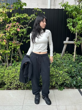 「NIKE(ナイキ)のアイテム(Tシャツ/カットソー)」を使った、Nike Yokohama Vivreさん(レディース・158cm)の秋コーディネート