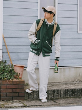「ストレートパンツ」｜「アイテム（スタジャン）」を使った、三木 克海さん（メンズ・175cm）の冬コーディネート