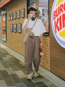 「SETTO（セット）のアイテム（パンツ）」を使った、三木 克海さん（メンズ・175cm）の夏コーディネート