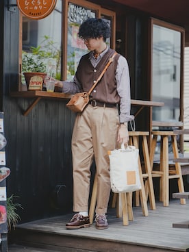 「ニットベスト」｜三木 克海さん（メンズ・175cm）の春コーディネート