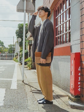 「アイテム（クラッチバッグ）」を使った、三木 克海さん（メンズ・175cm）の秋コーディネート