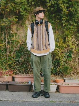 「アイテム（キャップ、ブラウン系）」を使った、三木 克海さん（メンズ・175cm）の冬コーディネート