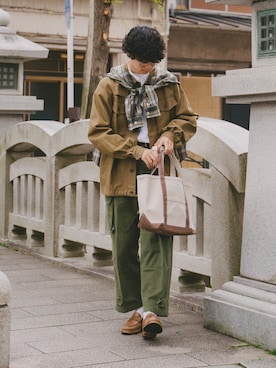 「肩掛け」｜「アイテム（その他）」を使った、三木 克海さん（メンズ・175cm）の冬コーディネート