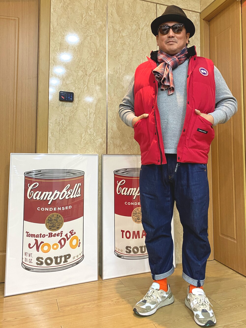 CANADA GOOSEのダウンベスト（レッド系）を使った人気