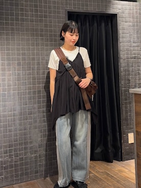 「JEANASIS（ジーナシス）のナイロンWポケットボディBAG/128576（ショルダーバッグ、ブラウン系）」を使った、まるさん（JEANASIS）さん（レディース・171cm）の春コーディネート