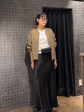 「JEANASIS（ジーナシス）のアソートワッシャーサテンマキシスカート/638845（スカート、ブラック系）」を使った、まるさん（JEANASIS）さん（レディース・171cm）の春コーディネート