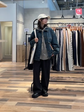 「CPCM（シーピーシーエム）のアイテム（パンツ）」を使った、おきくさん（レディース・155cm）の春コーディネート