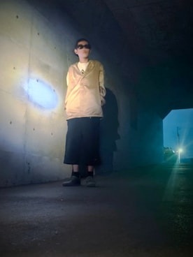 「PRADA（プラダ）のアイテム」を使った、踊り場二号さん（メンズ・168cm）の秋コーディネート