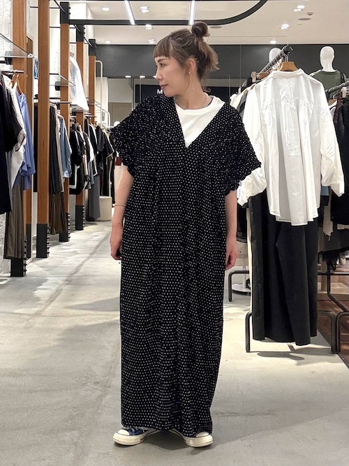 産前・産後対応】マタニティ／シャーリングVワンピース 668367