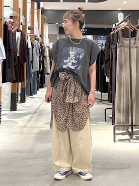 「LEPSIM（レプシィム）の【CONVERSE／コンバース】AS/AGED/AC/OX　573027（スニーカー、ブルー系）」を使った、ピーコ✌︎さん（レディース）の夏コーディネート