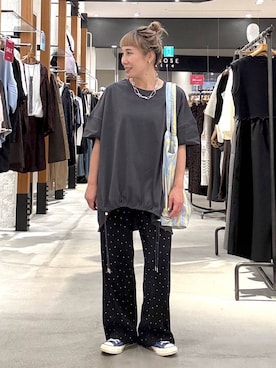 「LEPSIM（レプシィム）のプリーツイージー柄パンツ　1017585（その他パンツ、その他）」を使った、ピーコ✌︎さん（レディース）の夏コーディネート