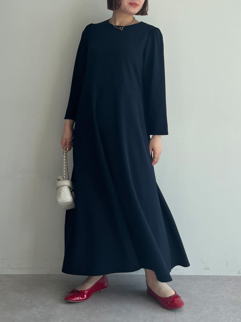 「CROSS FUNCTIONの《シワになりにくい》サマ美え ジョーゼットワンピース【CF/クロスファンクション】（ワンピース、ブルー系）」を使った、ECスタッフさん（骨格ストレート・レディース・154cm）の春コーディネートの1枚目の写真