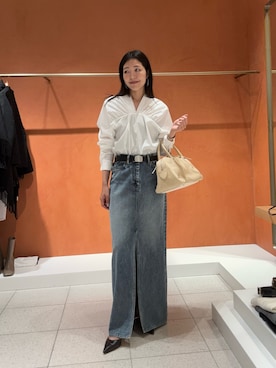 「アイテム（デニムスカート）」を使った、gotoさん（レディース・159cm）の秋コーディネート