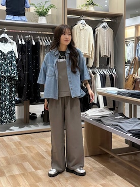 「GLOBAL WORK（グローバルワーク）のリッチクリーンプリントT半袖/636780（Tシャツ/カットソー、グレー系）」を使った、cossyさん（レディース）の春コーディネート