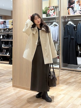 「アイテム（ステンカラーコート）」を使った、cossyさん（レディース・155cm）の冬コーディネート